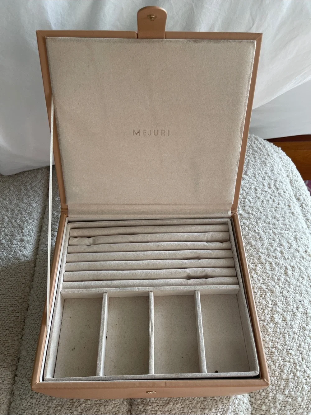 Mejuri Beige Jewelry Organizer with Ring Rolls and Compartments